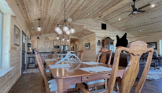 AO Ranch- Pet friendly, Private retreat, Unobstructed mountain views