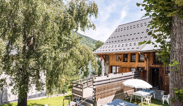 Apartment 'Breizh Chalet - 6 Personnes' with Mountain View, Private Garden and Wi-Fi