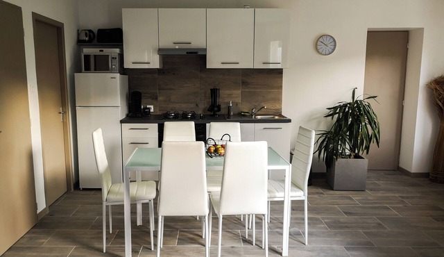 Apartment, ideal for holidaymakers or workers, 10min freeway exit