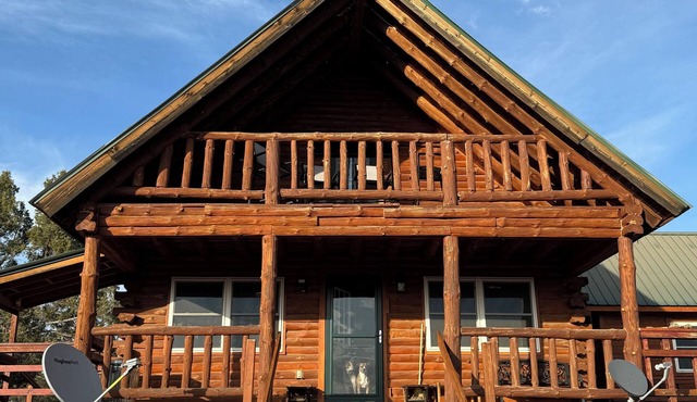 Apache Mesa Log Cabin Home Near Chama