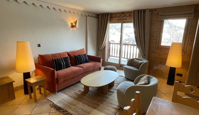 Apartment for 6 with pool, spa, parking - Ski-in/Ski-out