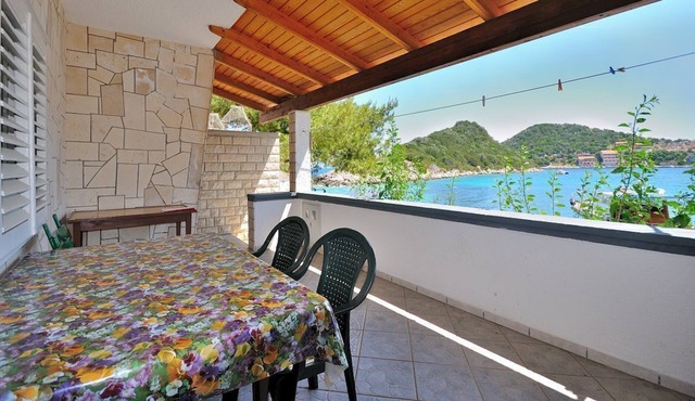 Apartments Ivka (53971-A1) - Zaklopatica - island Lastovo
