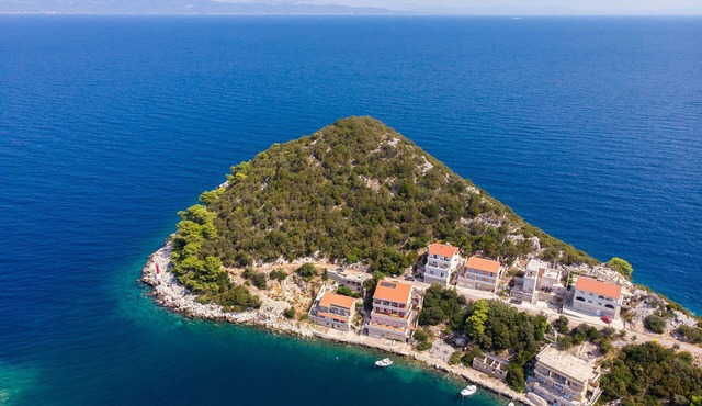 Apartments Graciela (53213-A2) - Zaklopatica - island Lastovo