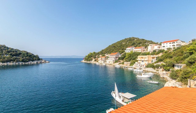 Apartment Marina (53212-A3) - Zaklopatica - island Lastovo