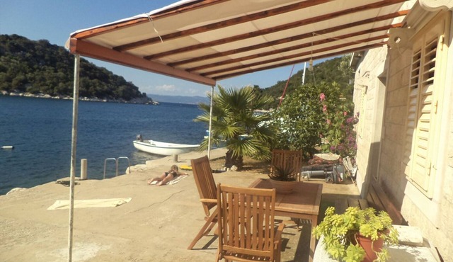 Apartment Milan (103801-A1) - Zaklopatica - island Lastovo