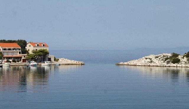 Apartment Milan (103801-A3) - Zaklopatica - island Lastovo