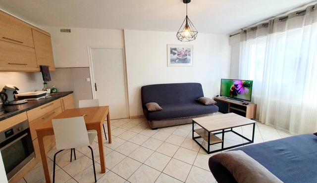 Apart 5 Personnes, 1 min Gare D'annemasse, 5 km Genève