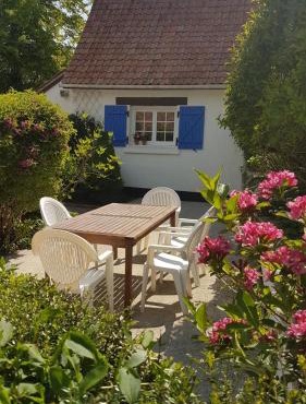 Apart - Country at Tingry