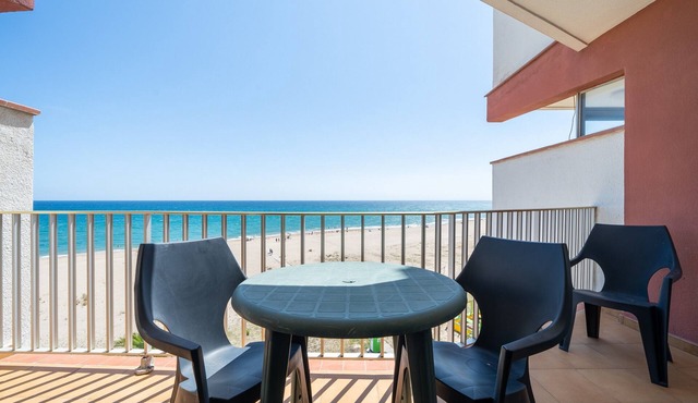 Apartment 'Edificio Victoria 5º-7ª' with Sea View, Private Terrace and Wi-Fi