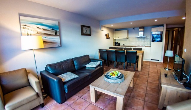 Apartment suitable for 8-10 persons. In center of Saint François Longchamp with ski in & out.