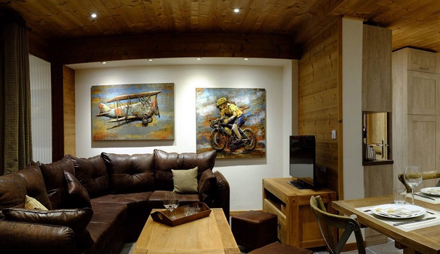 Apart. * in spacious and bright chalet, ski-in ski-out, route du TDF