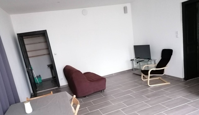 Apart T2 with terrace 8km from Lunéville