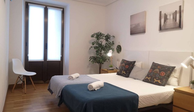 Apartamento amplio, a pie de la playa La Concha