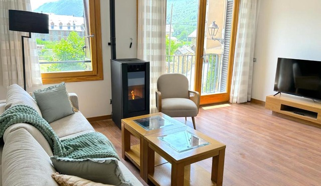 Apartament al centre d'Esterri amb vistes úniques by RURAL D'ÀNEU