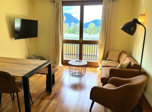 Apartament d'estil pirineic amb vistes úniques by RURAL D'ÀNEU