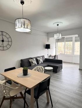 Apartamento con piscina, playa y cerca de Valencia