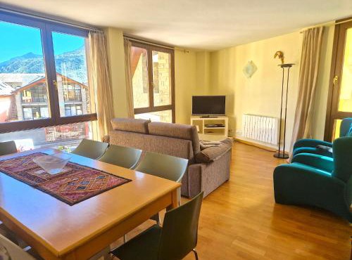 Apartament familiar amb vistes by RURAL D'ÀNEU