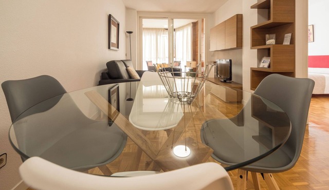 Apartamento a 2 Minutos Caminando de la Clínica Universitaria
