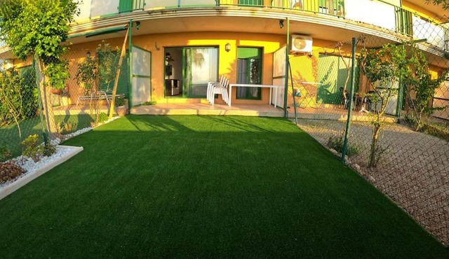 apartamento con jardin privado cerca de la playa!