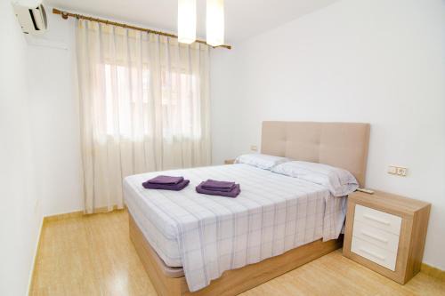 Apartamento de 4 dormitorios muy céntrico en San Juan Pueblo a tan sólo 2,5 km de la playa de San Juan y Muchavista