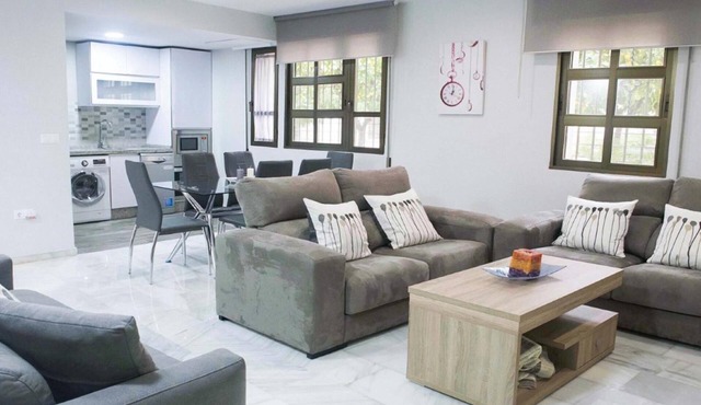 Apartamento entre Patios Valladares