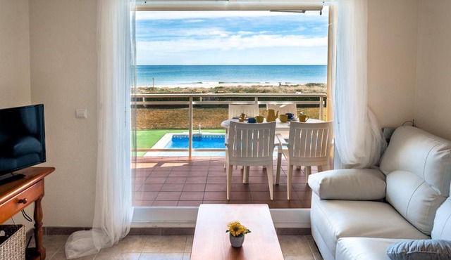 APARTAMENTO Nat EN PRIMERA LINEA DE PLAYA