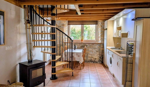 'Apartamento P' with shared pool and garden, Wi-Fi and air conditioning