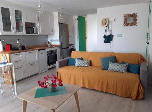 Apartamento Vallpineda con vistas y piscina