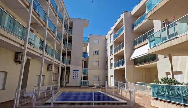 Apartamento Vacacional con Piscina y Garaje