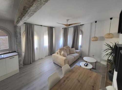 Apartamentos Crispín Candela