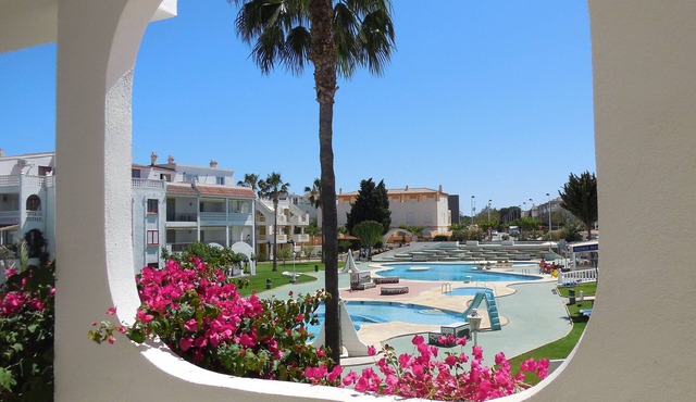 Apartamentos Habitat - Playa Romana 3000
