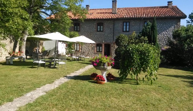 Apartamentos La Huertona