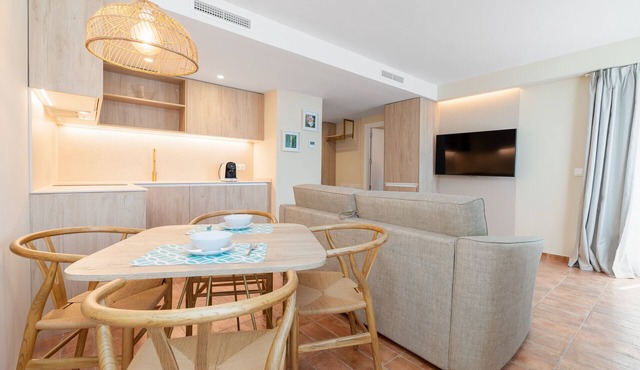 APARTAMENTOS LAS CIENCIAS H. WIFI+ AIRE ACONDICIONADO+BALCON
