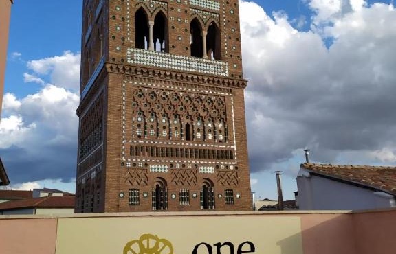Apartamentos One