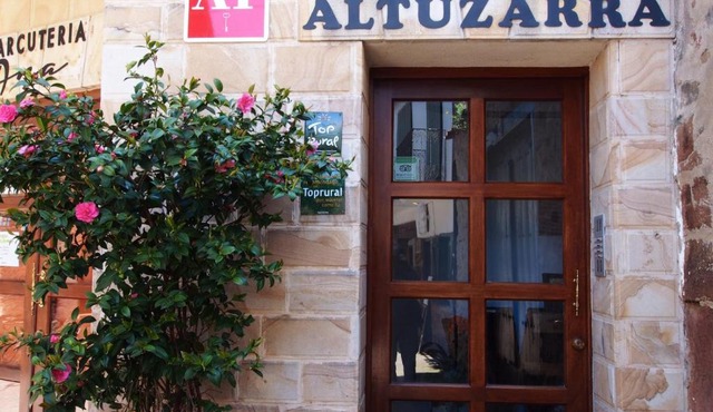 Apartamentos Rurales Altuzarra