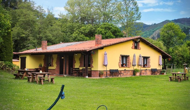 Apartamentos Rurales El Buxu