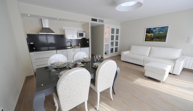 Apartamentos Turísticos Mirablanc