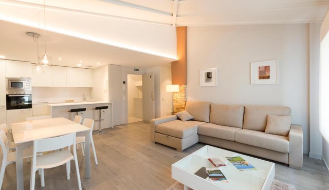 APARTAMENTOS TURISTICOS - PAPEL ARMADO - Calle Caldereros 33
