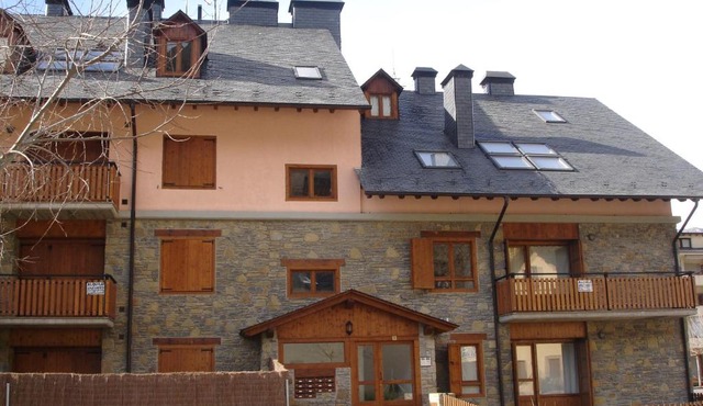 Apartamentos wifi Baqueira & Aigüestortes con jardín privado