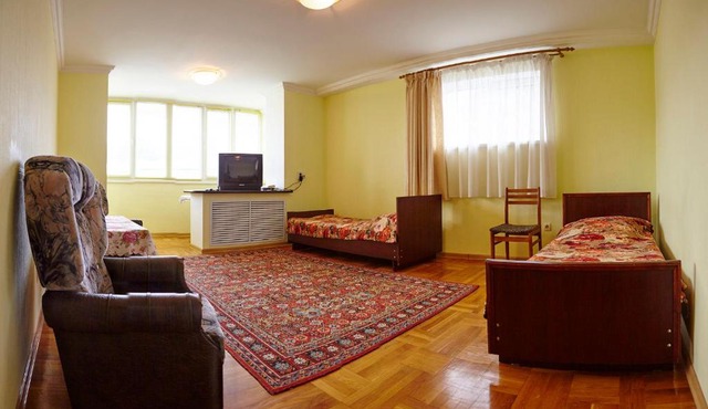 Apartaments on Shirokaya 36