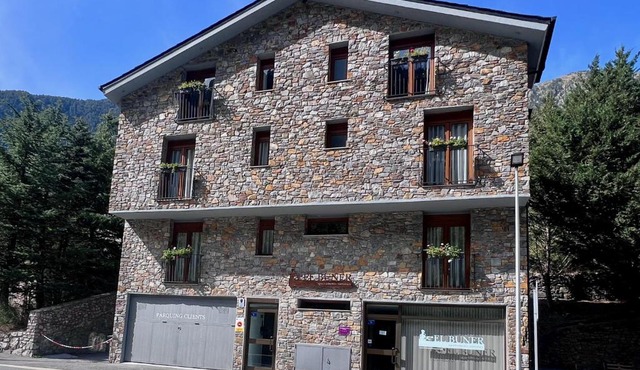 Apartaments Turistics El Buner