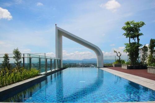 Apartemen Uttara with Mountain View City Center