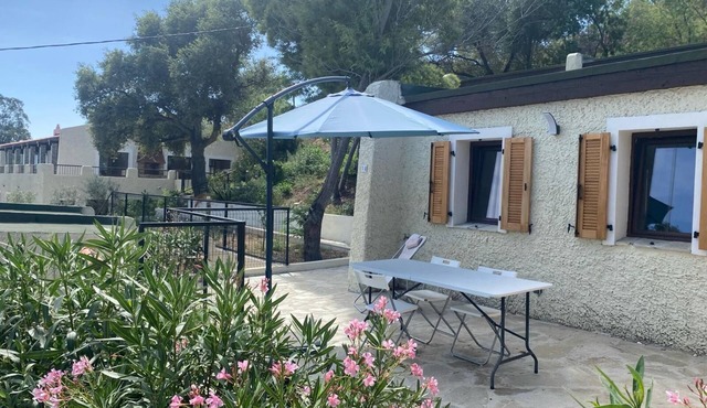 Apartement Avec Terrasse A 10 MN DES Plages A Pieds