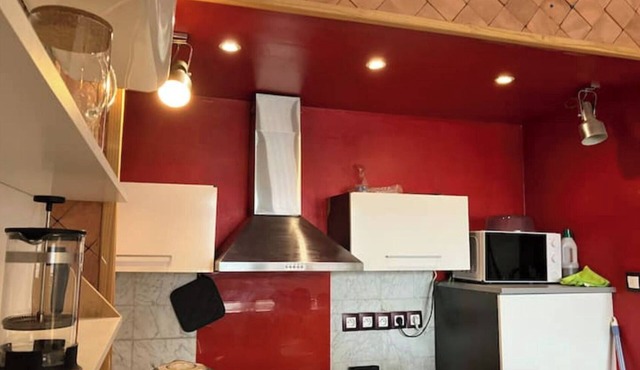 Apartement in Toulouse station, metro.