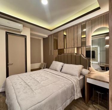 Apartement Trans Park Cibubur By Raya Property with Pool View & Netflix