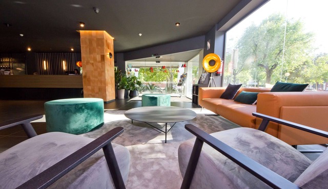 Aparthotel Atenea Valles