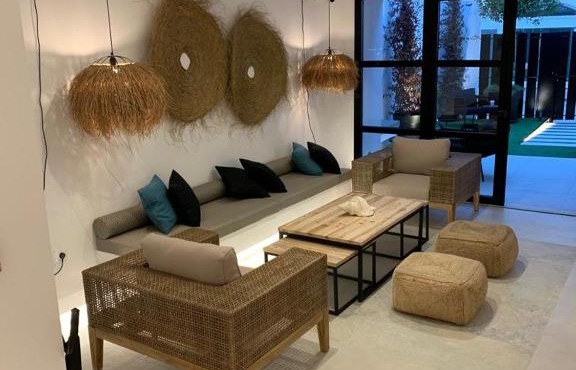 Aparthotel El Cargol