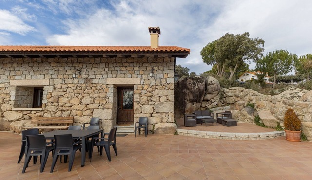 Apartment 'Casa De Piedra' with Shared Pool, Private Terrace and Wi-Fi