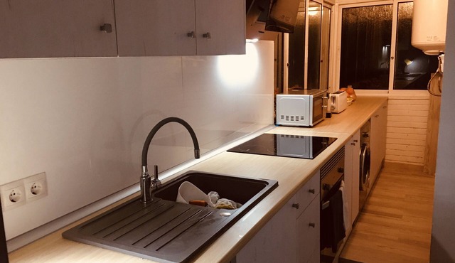 APARTMENT WELL COMMUNICATED TO THE CENTER OF BARCELONA
