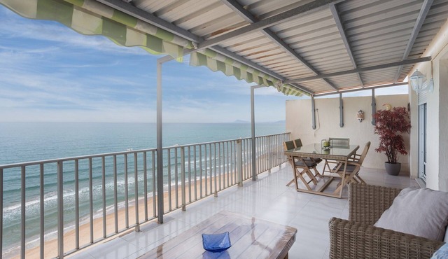 Apartment 'Flamingo' with Sea View, Private Terrace and Wi-Fi
